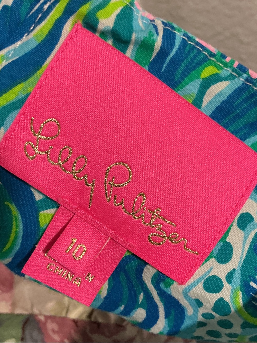 Lilly Pulitzer Mila Shift Dress – Botanical Green Holiday in the Sun (Retired) - Picture 2 of 6